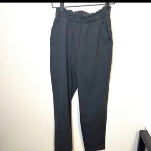 Lululemon Keep Moving 7/8 high rise size 6